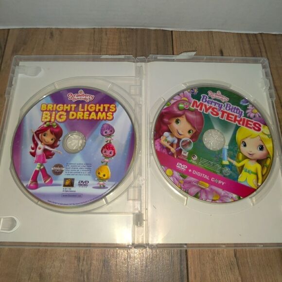 Strawberry Shortcake Very Berry 2-Pack (DVD, 2015) - Picture 2 of 4
